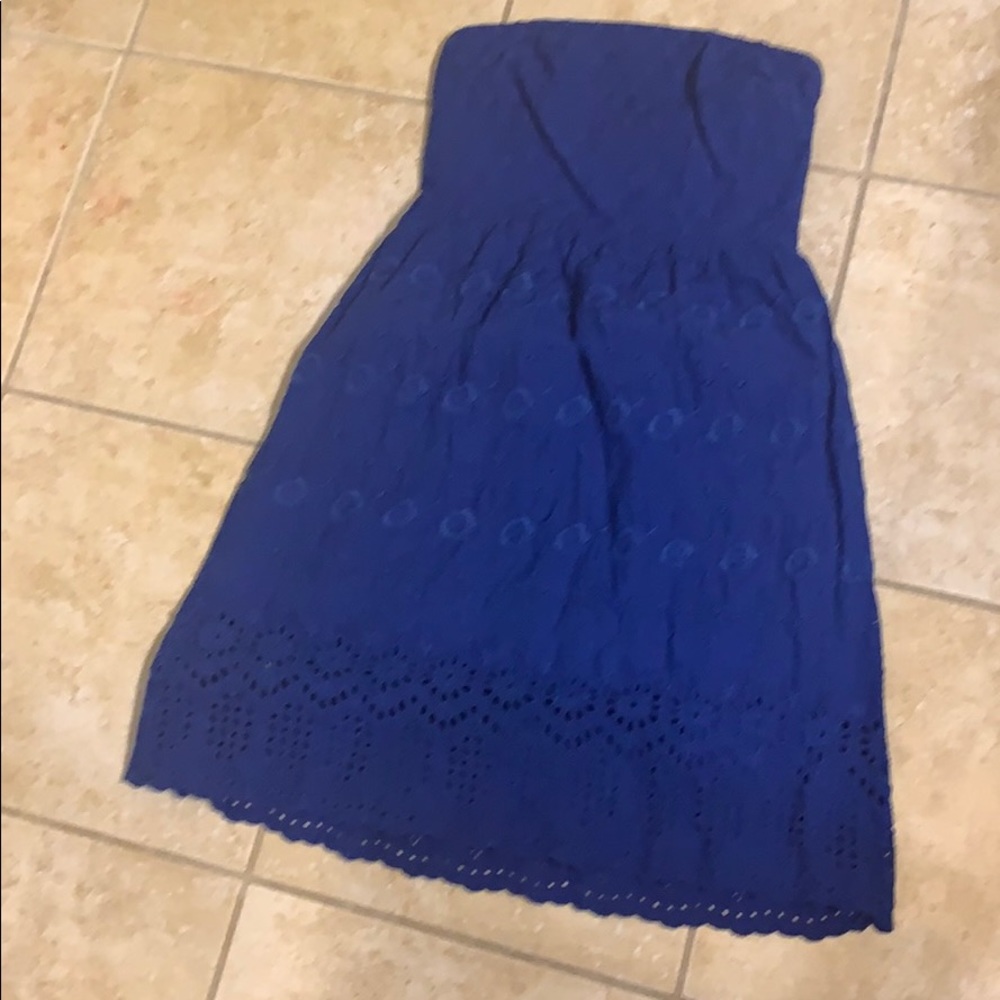 BLUE LACE STRAPLESS DRESS